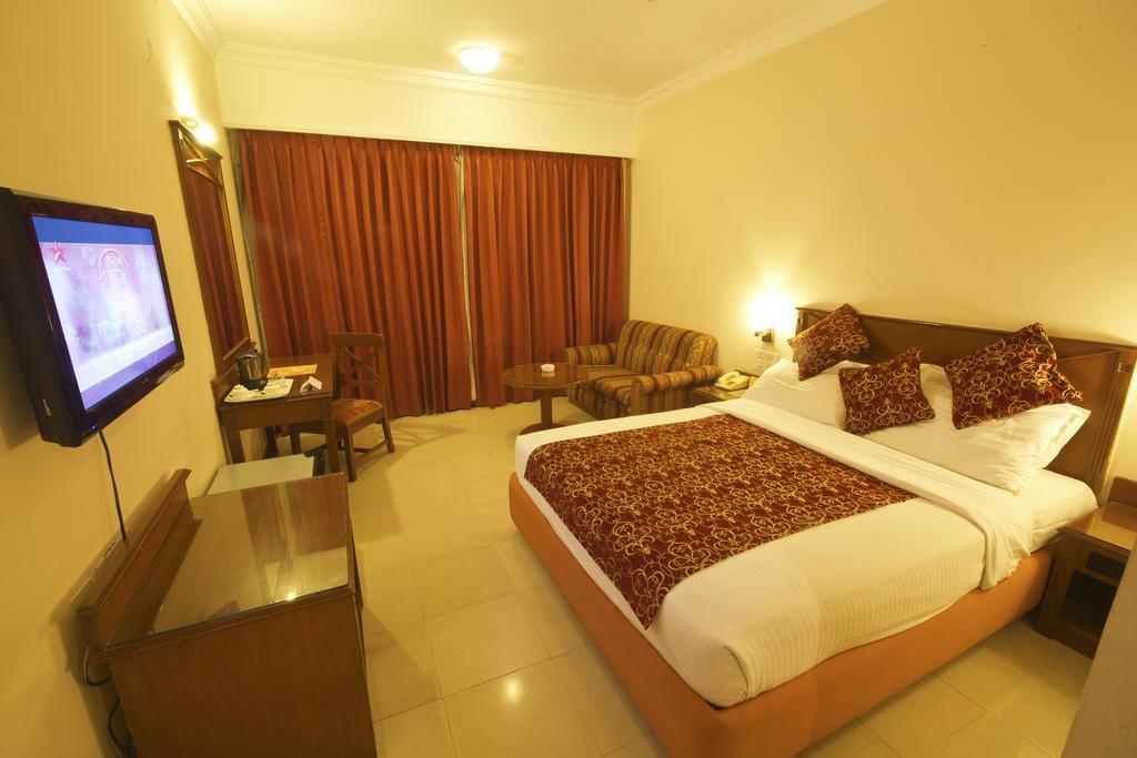 President Hotel Mysore Luaran gambar